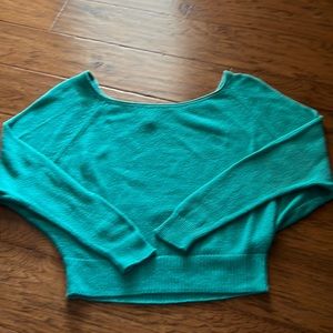 American Eagle crop long sleeved lightweight sweater